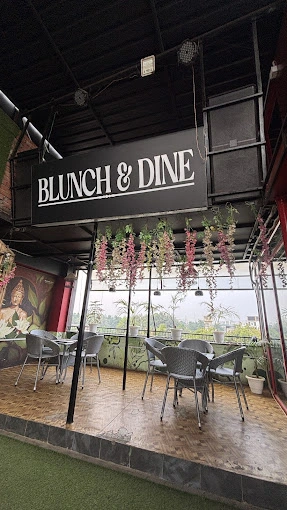 Blunch and Dine