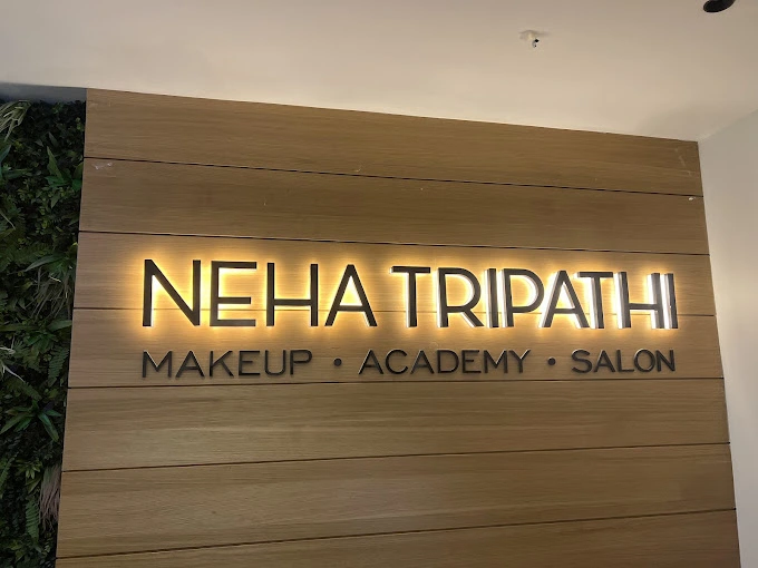 Neha Tripathi Salon Dalibagh