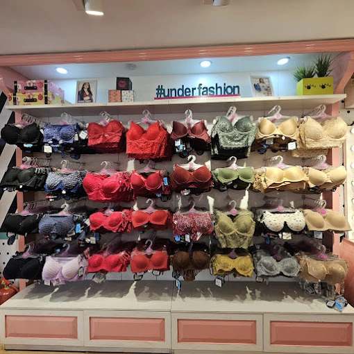 Clovia, Fun Republic Mall