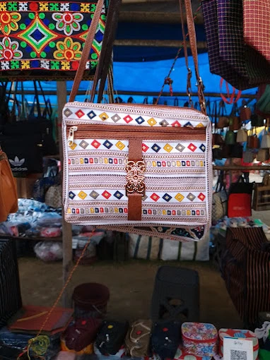 LADIES PURSE