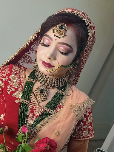 CHARMING Beauty Parlour