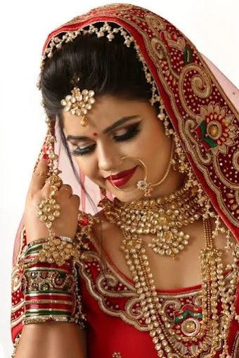 Gayatri Beauty Parlour