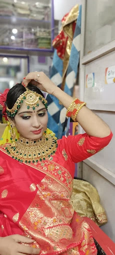 Mayuri Beauty parlor