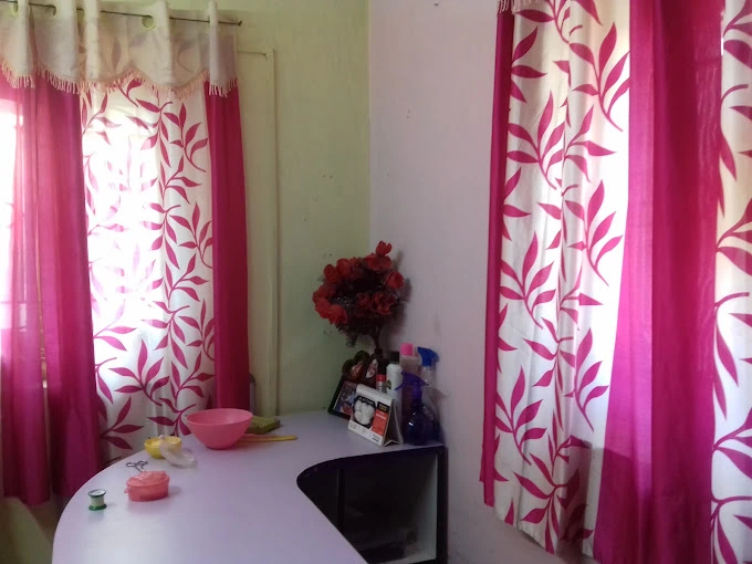 White Beauty Parlour