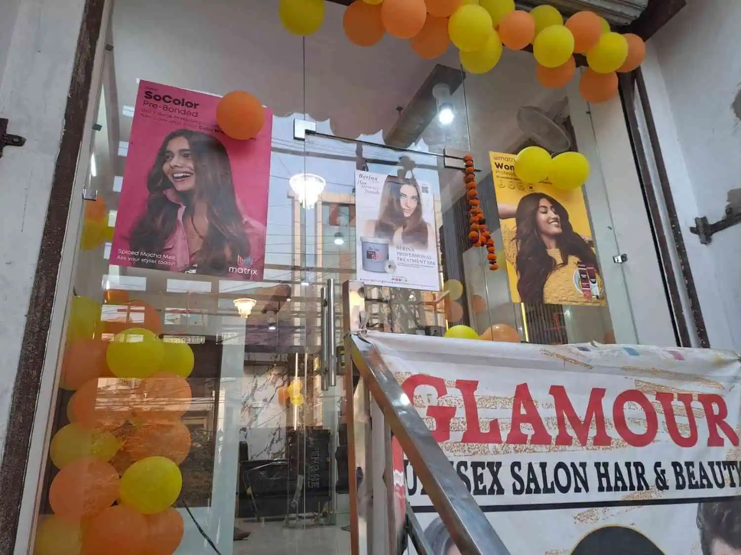 City Glamour Unisex Saloon