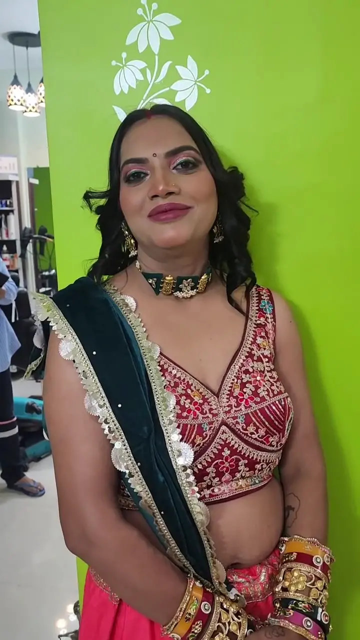Aura Beauty Parlour By Manisha