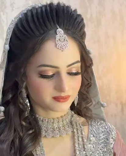 Deeksha Beauty Parlour