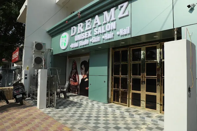Dreamz Salon - Beauty Parlour in Allahabad
