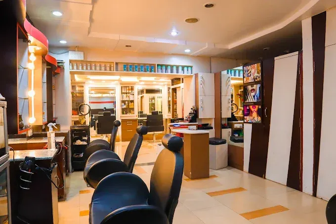 Poonam's - Beauty Parlour in Allahabad