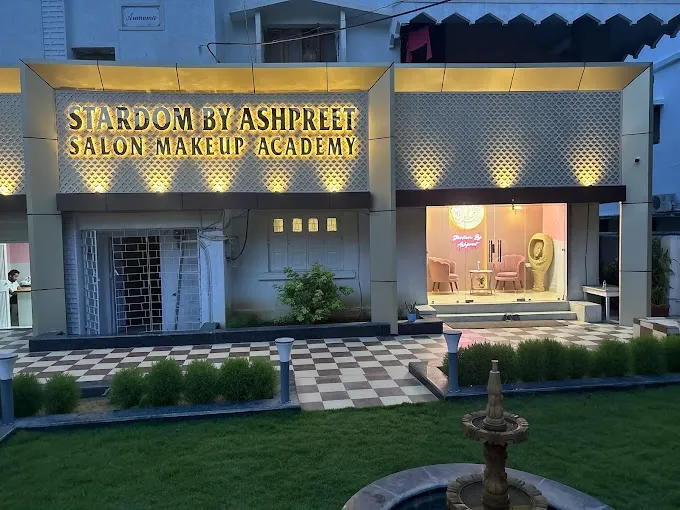 STARDOM BY ASHPREET SALON MAKEUP ACADEMY - Beauty Parlour in Ranchi