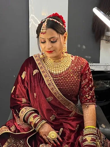 Kiran Makeover Studio Parlour